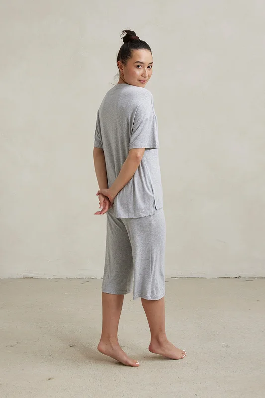 Oversized Tee + Capri Pant Classic Chino Pants