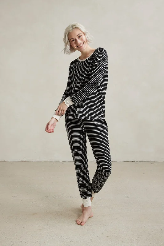 Relaxed Long Sleeve Top + Harem Pant Fashionable Tapered Leg Pants