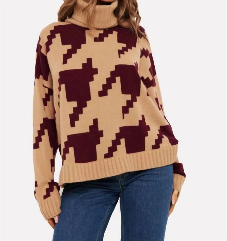 Hayley Houndstooth Cashmere Roll Neck Sweater In Camel Print Jacquard Patchwork