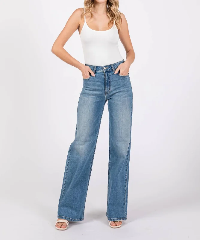 High Waist Slouchy Jean In Blue Fashionable Raw Edge Jeans